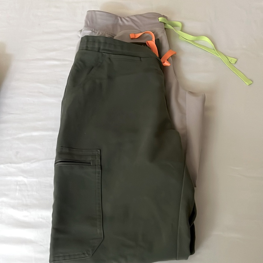 Figs scrubs bottoms